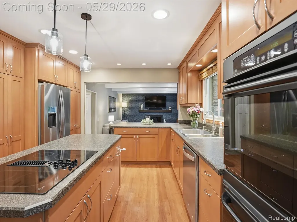 3324 Hartslock Woods Drive West Bloomfield Charter Township MI 48322