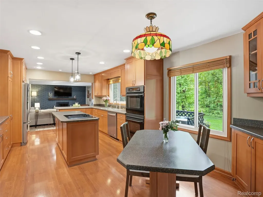 3324 Hartslock Woods Drive West Bloomfield Charter Township MI 48322