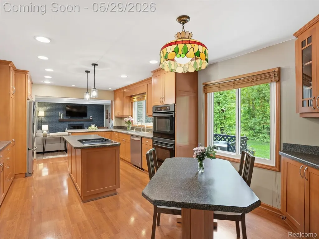 3324 Hartslock Woods Drive West Bloomfield Charter Township MI 48322