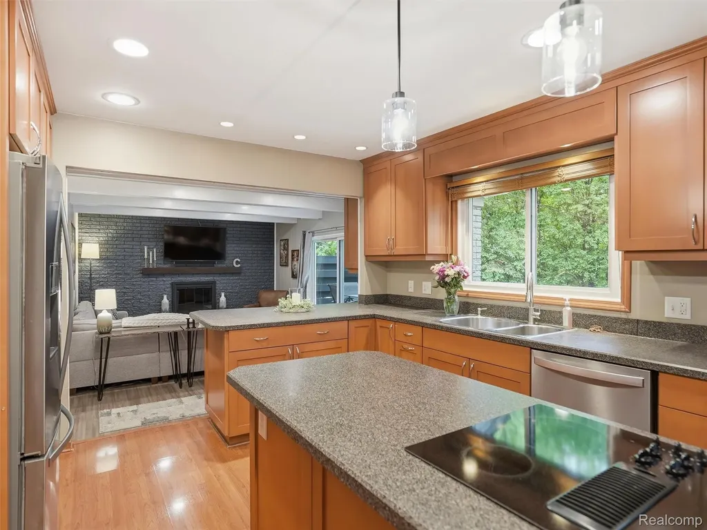 3324 Hartslock Woods Drive West Bloomfield Charter Township MI 48322