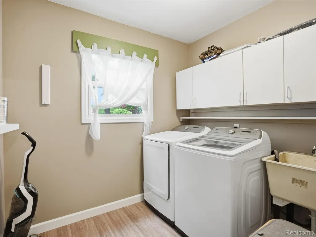 3324 Hartslock Woods Drive West Bloomfield Charter Township MI 48322