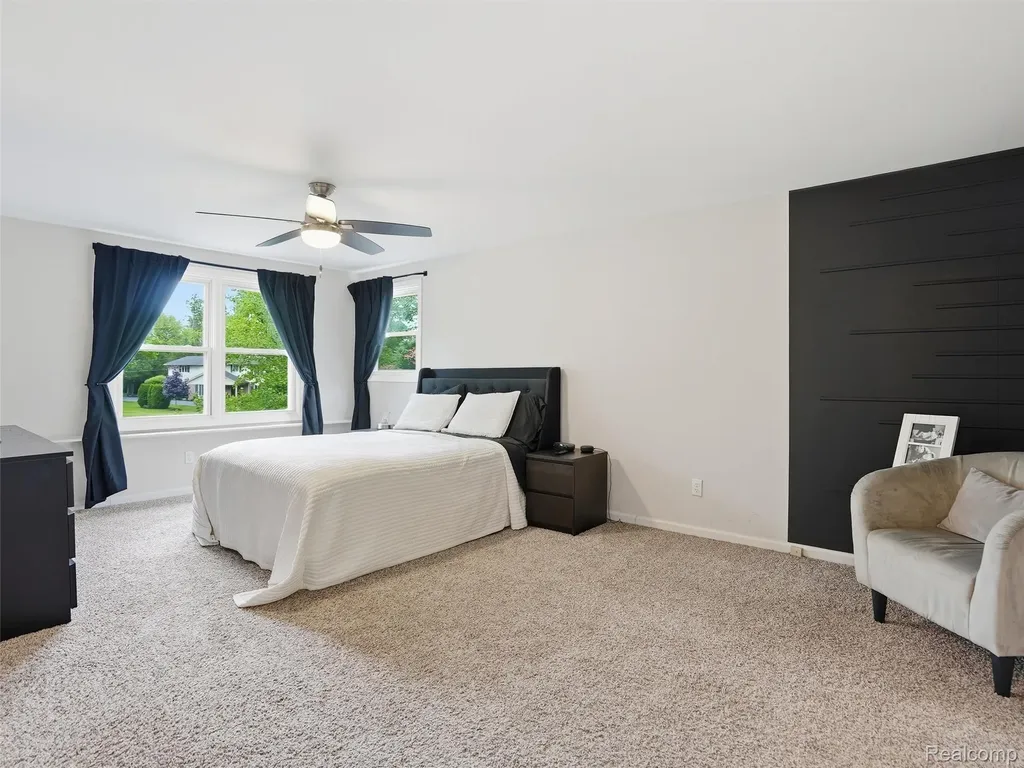 3324 Hartslock Woods Drive West Bloomfield Charter Township MI 48322