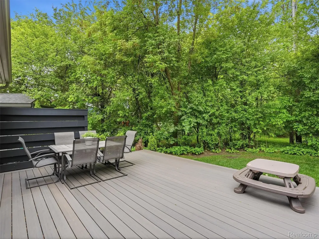 3324 Hartslock Woods Drive West Bloomfield Charter Township MI 48322