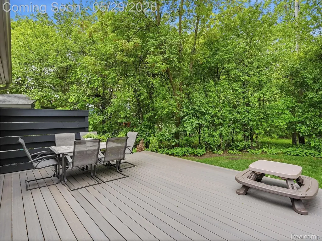 3324 Hartslock Woods Drive West Bloomfield Charter Township MI 48322