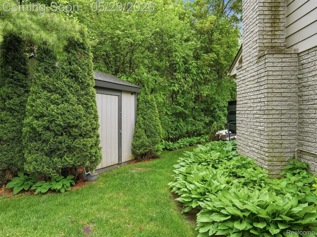 3324 Hartslock Woods Drive West Bloomfield Charter Township MI 48322