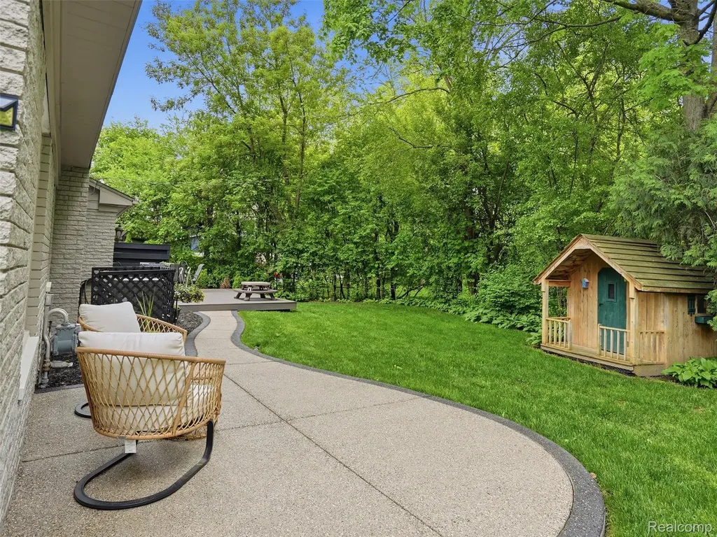 3324 Hartslock Woods Drive West Bloomfield Charter Township MI 48322