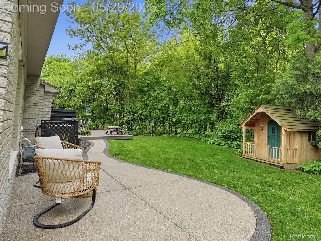 3324 Hartslock Woods Drive West Bloomfield Charter Township MI 48322