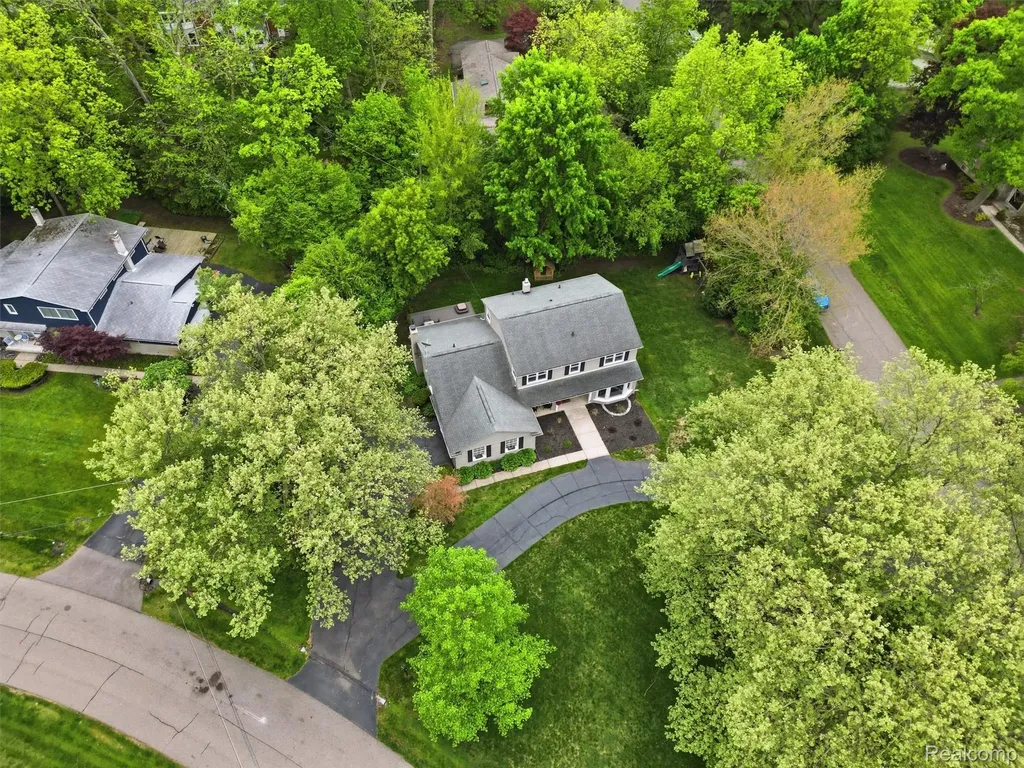 3324 Hartslock Woods Drive West Bloomfield Charter Township MI 48322