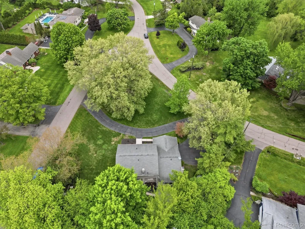 3324 Hartslock Woods Drive West Bloomfield Charter Township MI 48322