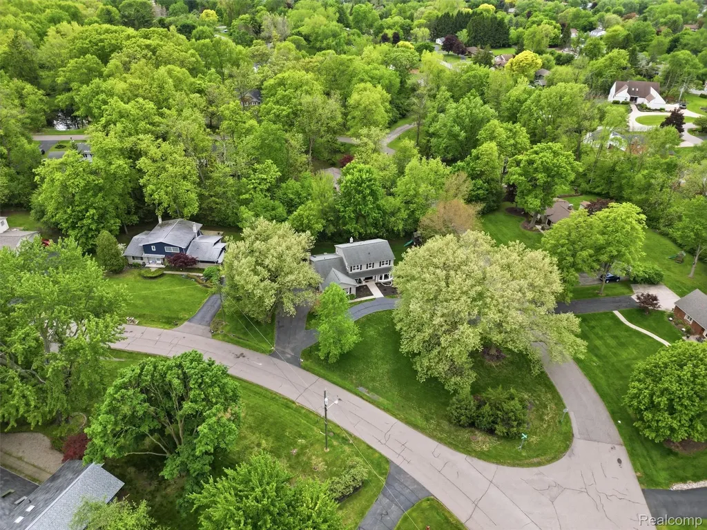 3324 Hartslock Woods Drive West Bloomfield Charter Township MI 48322