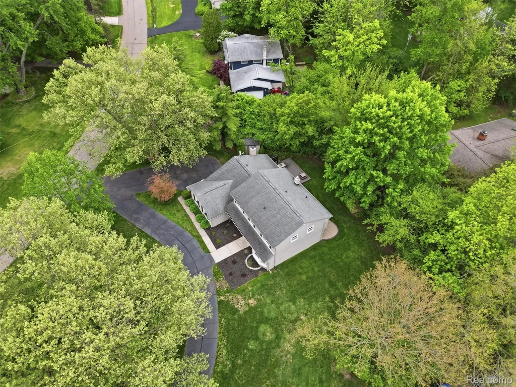 3324 Hartslock Woods Drive West Bloomfield Charter Township MI 48322