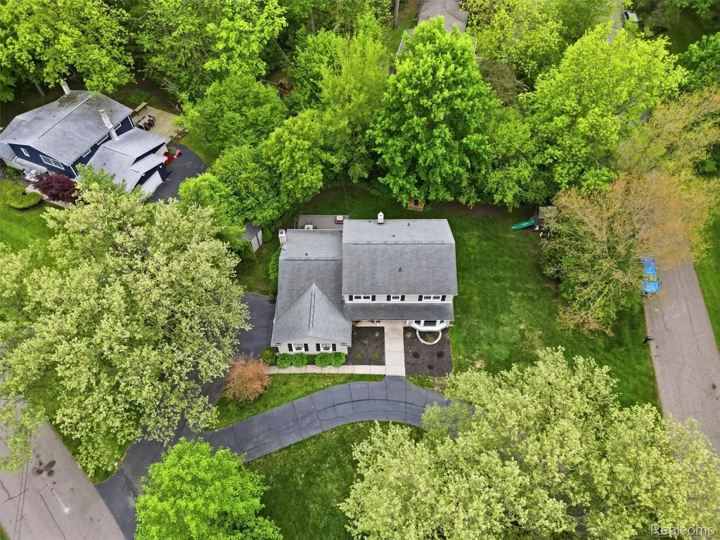 3324 Hartslock Woods Drive West Bloomfield Charter Township MI 48322