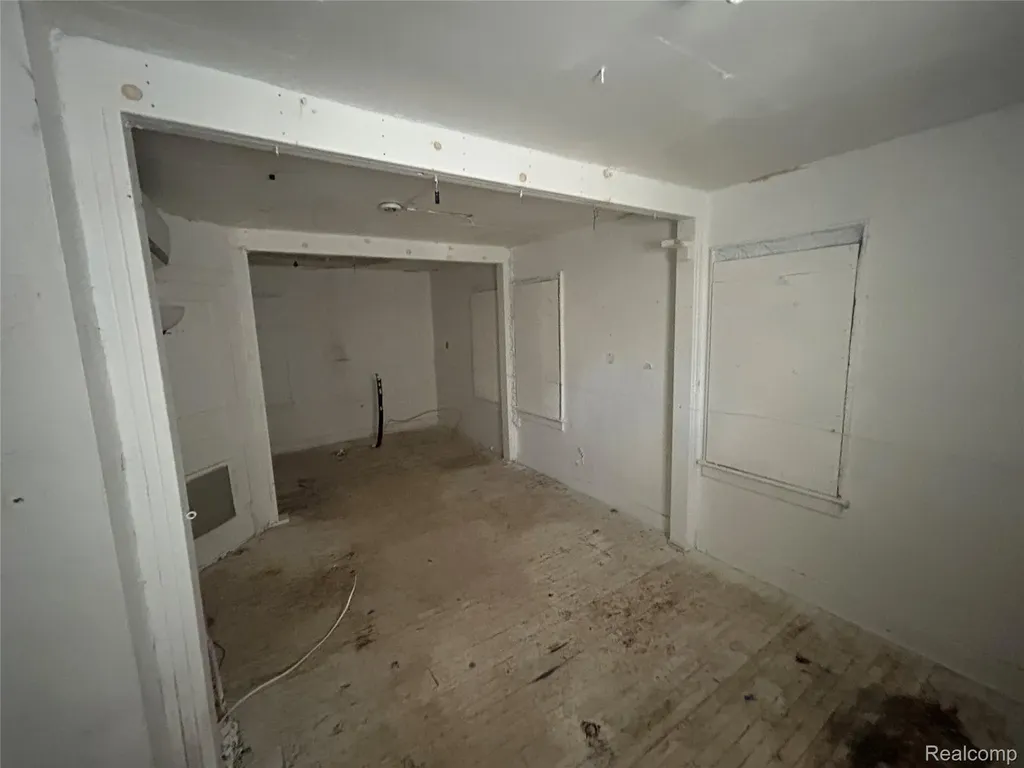 2356 S Dye Road Flint Charter Township MI 48532
