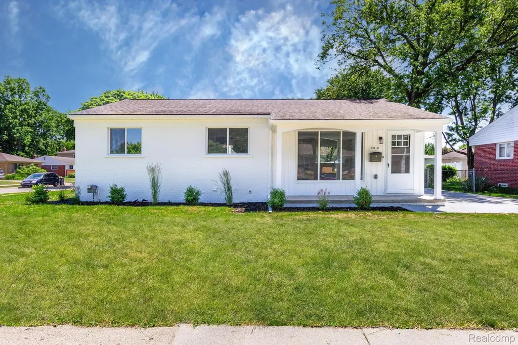 2018 Kenwood Court Royal Oak City MI 48067