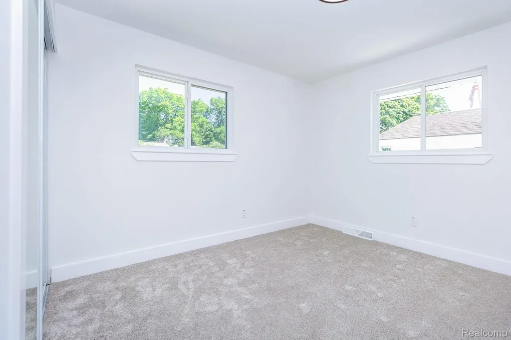2018 Kenwood Court Royal Oak City MI 48067