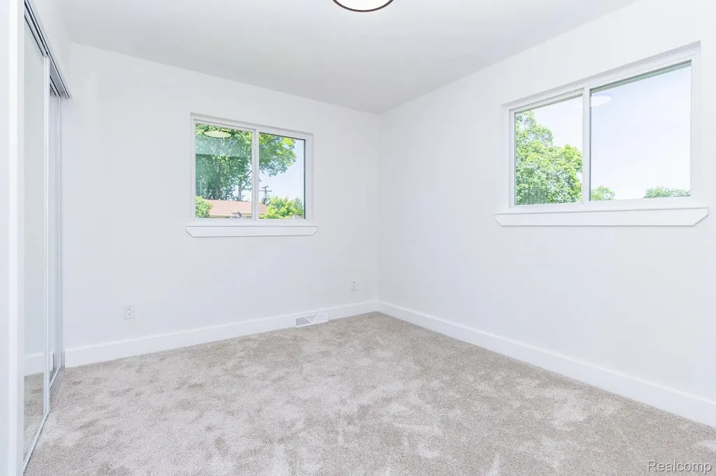 2018 Kenwood Court Royal Oak City MI 48067