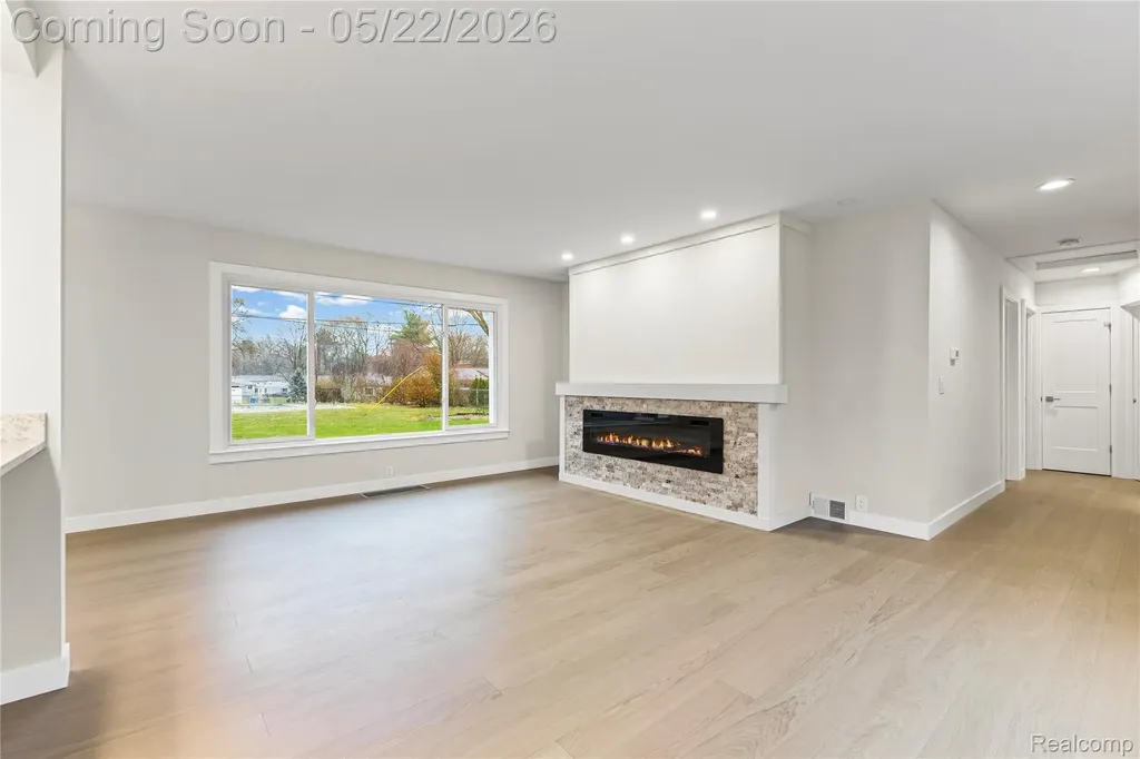 3460 Clayton Avenue Waterford Charter Township MI 48329