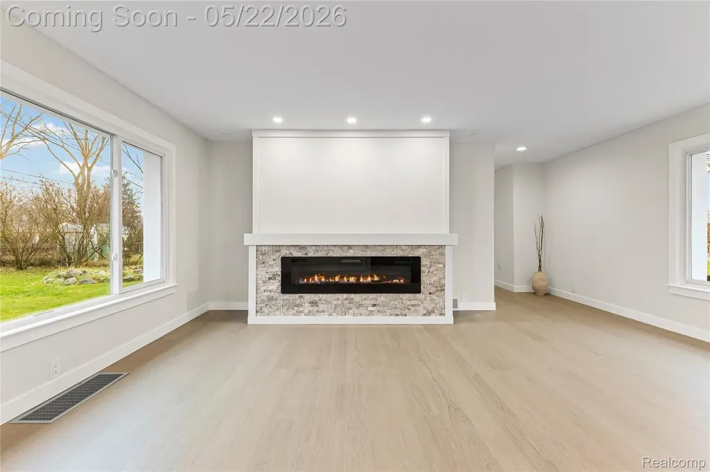 3460 Clayton Avenue Waterford Charter Township MI 48329