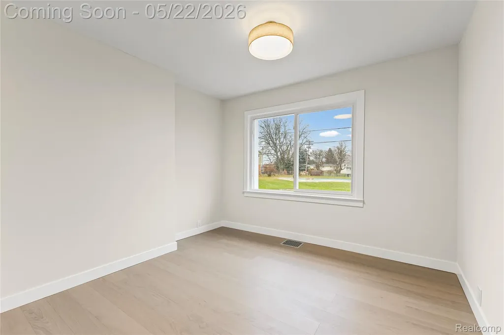 3460 Clayton Avenue Waterford Charter Township MI 48329