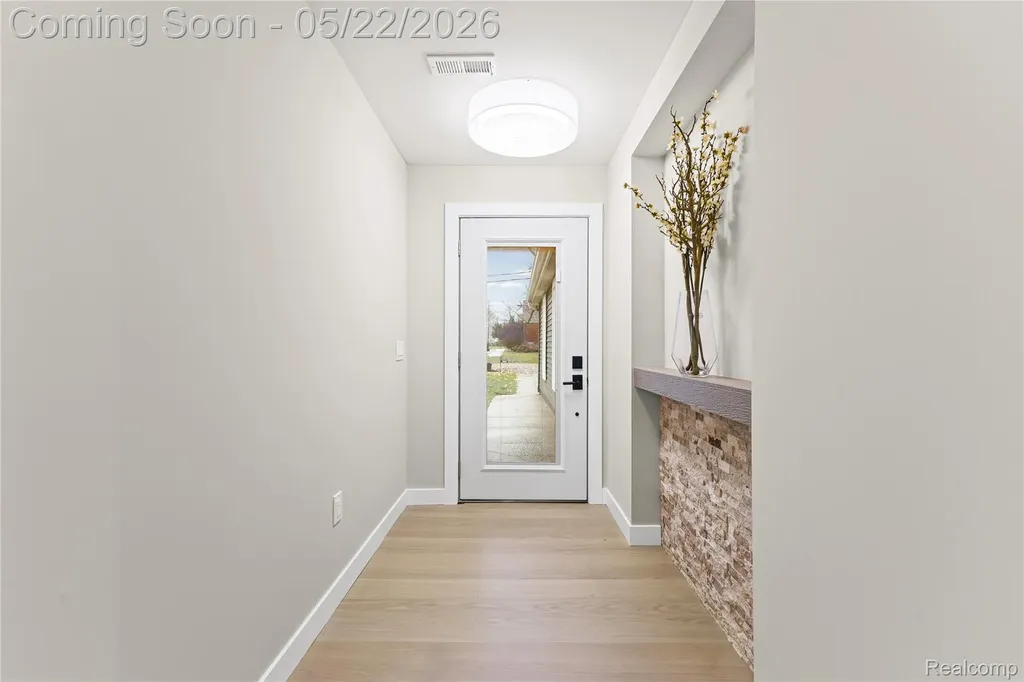 3460 Clayton Avenue Waterford Charter Township MI 48329