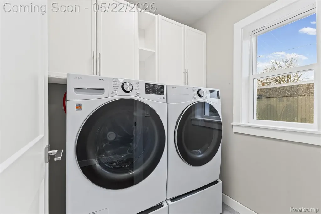 3460 Clayton Avenue Waterford Charter Township MI 48329