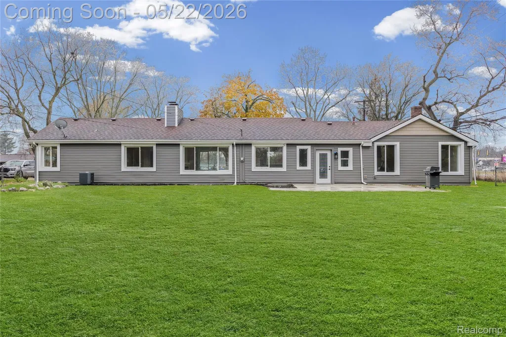 3460 Clayton Avenue Waterford Charter Township MI 48329