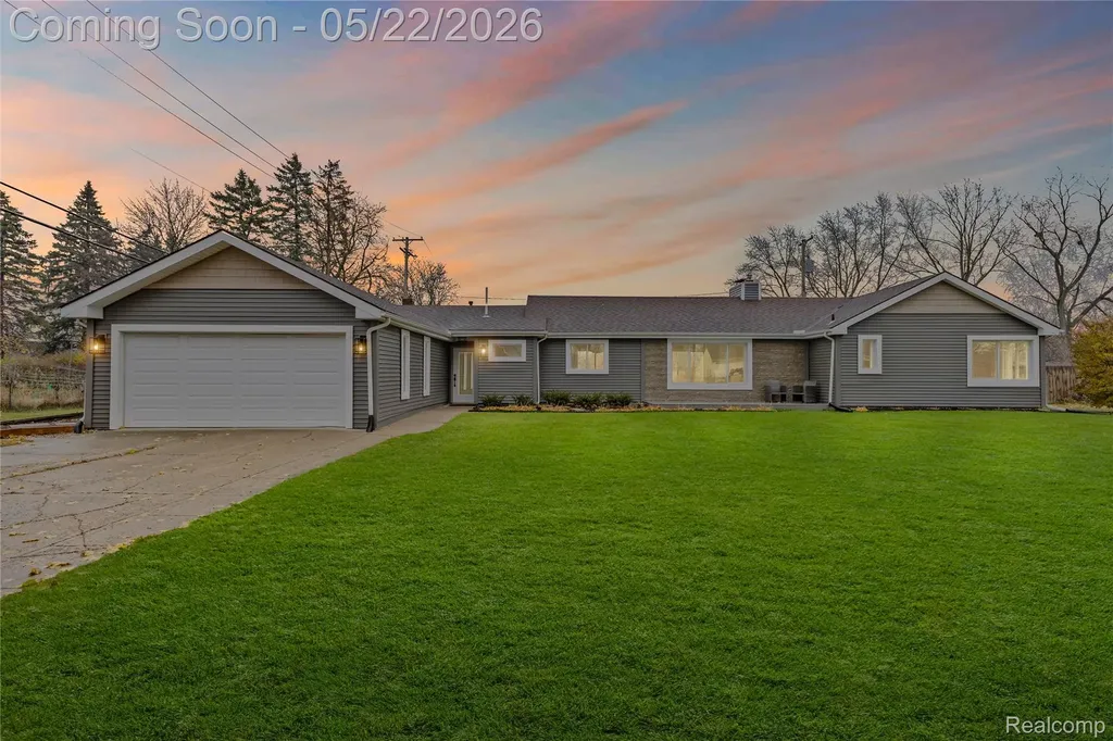 3460 Clayton Avenue Waterford Charter Township MI 48329