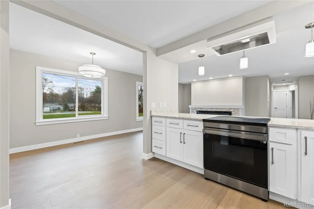 3460 Clayton Avenue Waterford Charter Township MI 48329