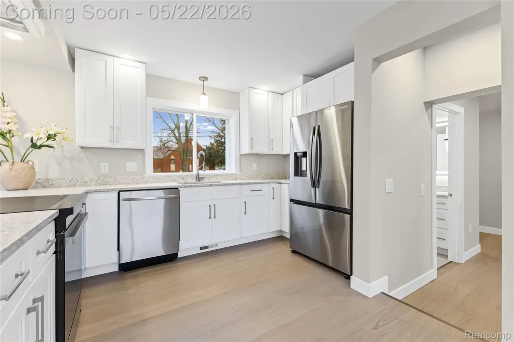 3460 Clayton Avenue Waterford Charter Township MI 48329