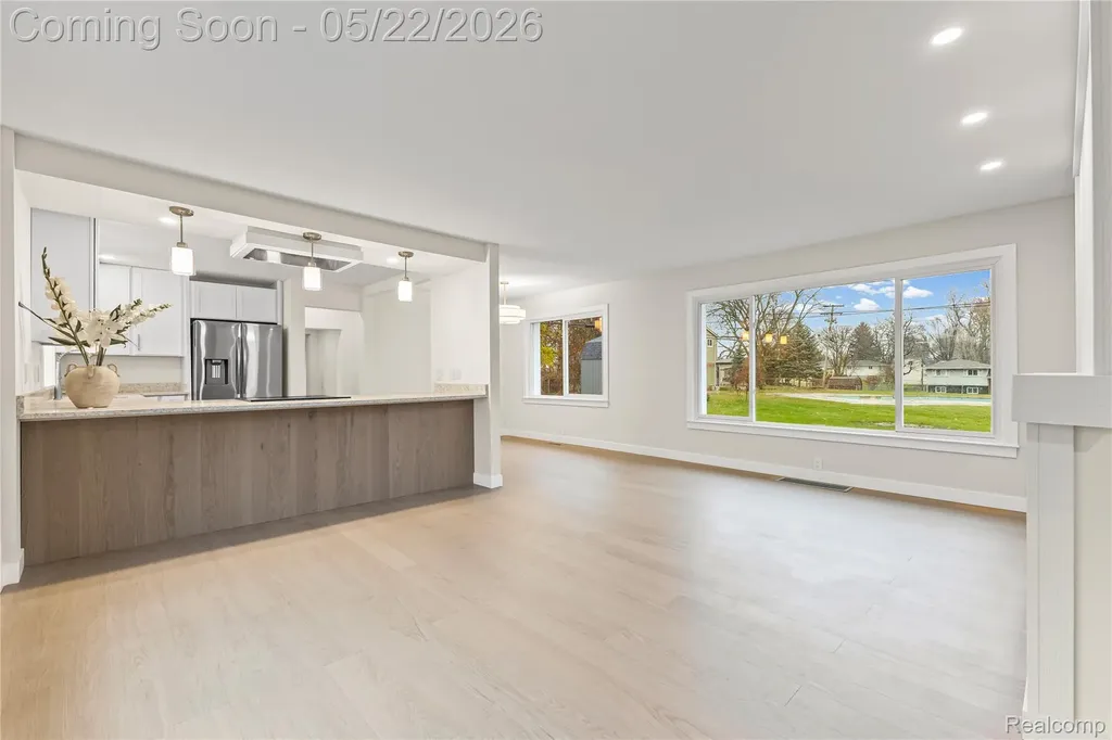 3460 Clayton Avenue Waterford Charter Township MI 48329