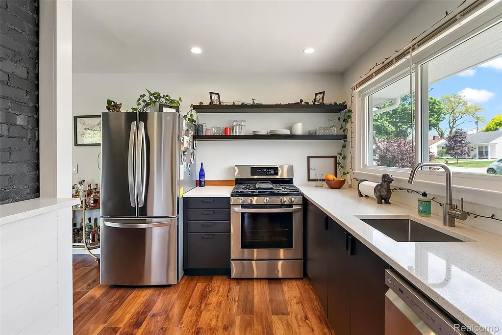 4615 Olivia Avenue Royal Oak City MI 48073