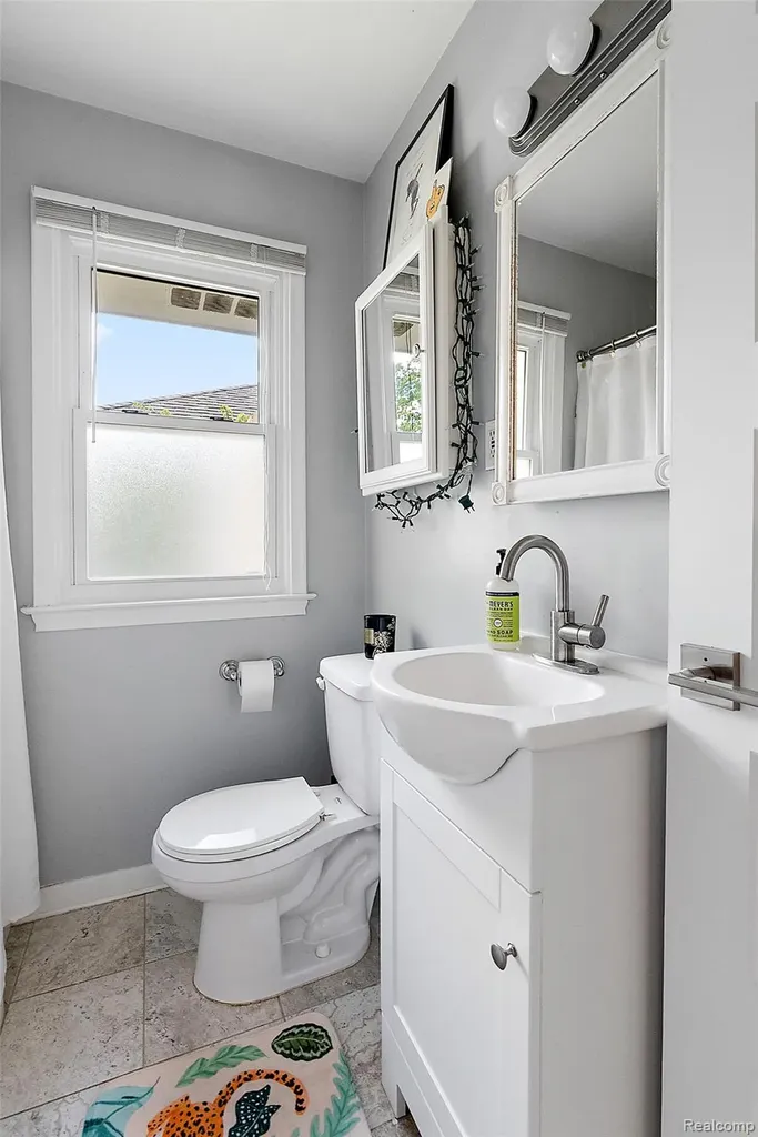 4615 Olivia Avenue Royal Oak City MI 48073