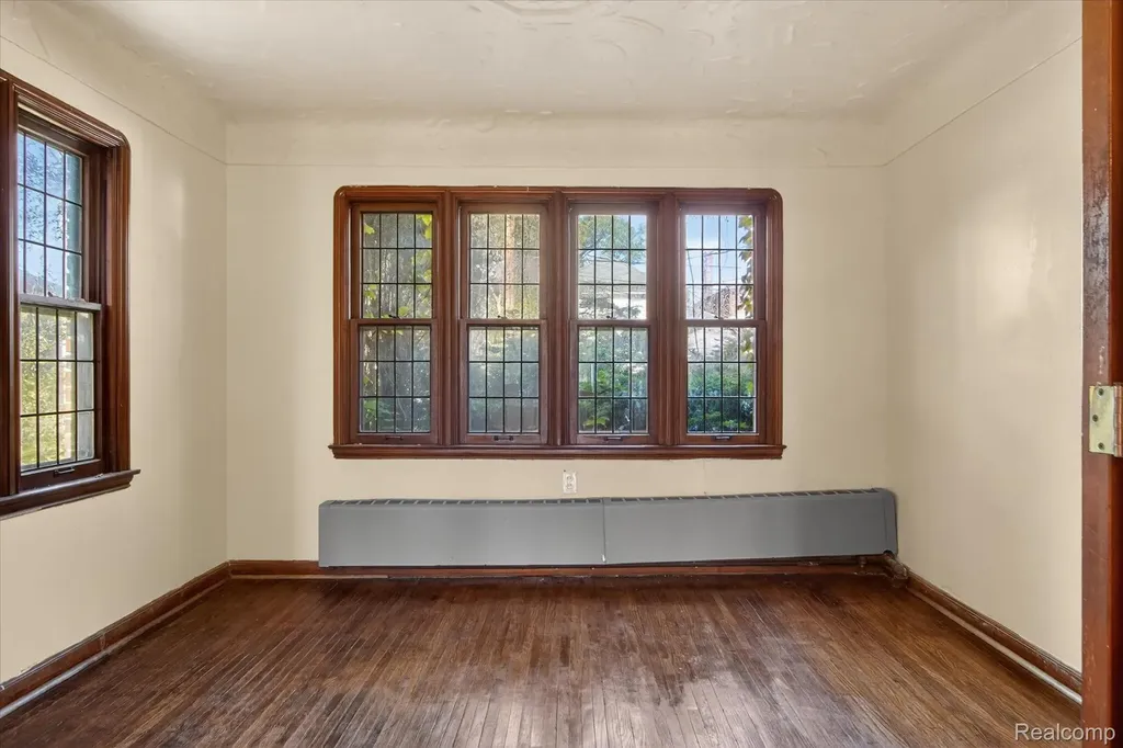 17509 Santa Barbara Drive Detroit City MI 48221