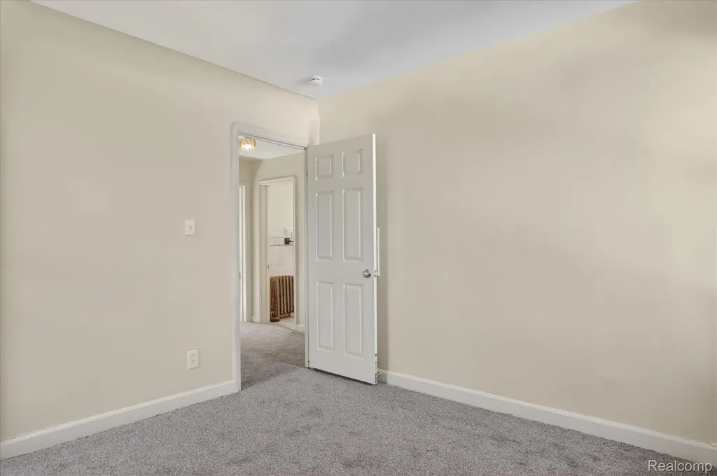 17509 Santa Barbara Drive Detroit City MI 48221