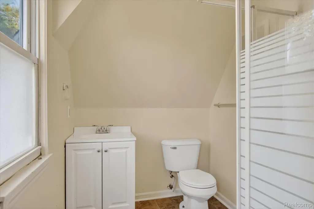 17509 Santa Barbara Drive Detroit City MI 48221