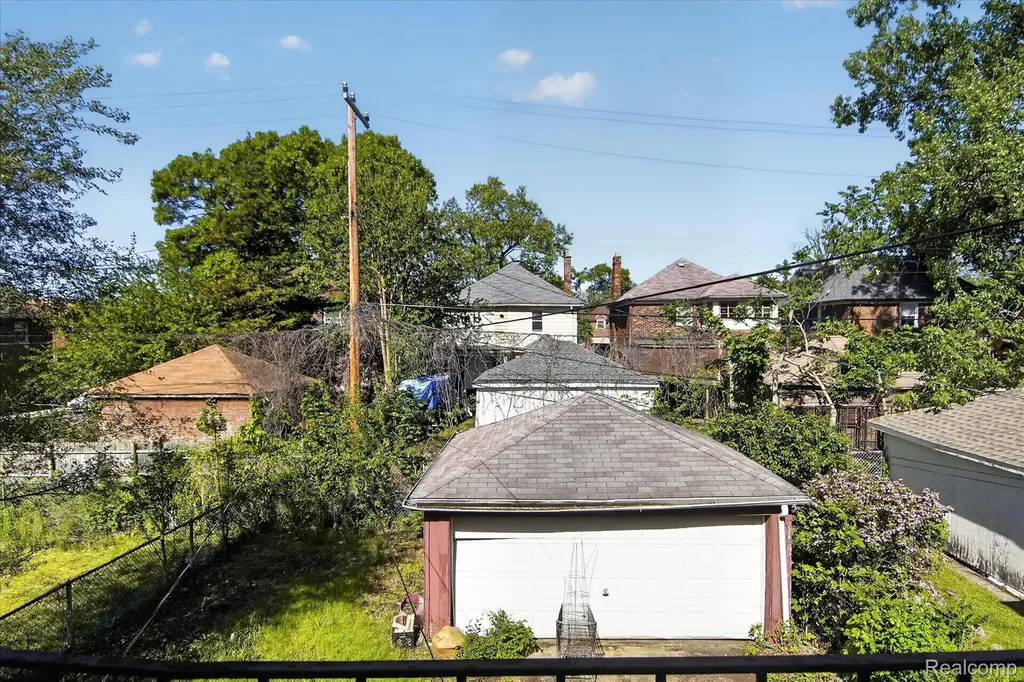 17509 Santa Barbara Drive Detroit City MI 48221