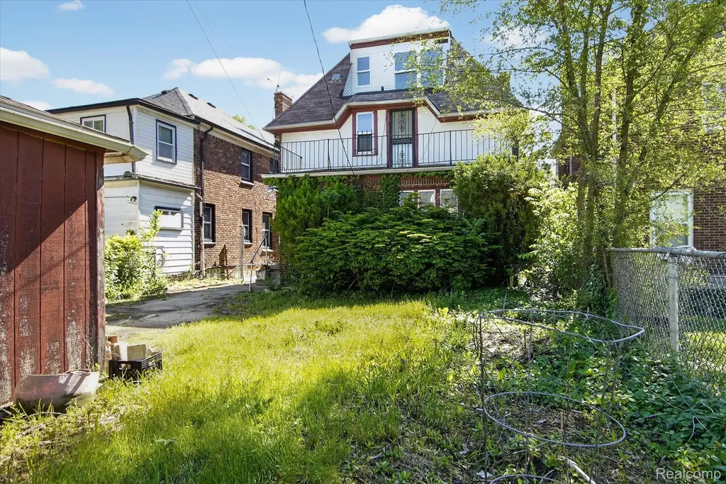 17509 Santa Barbara Drive Detroit City MI 48221