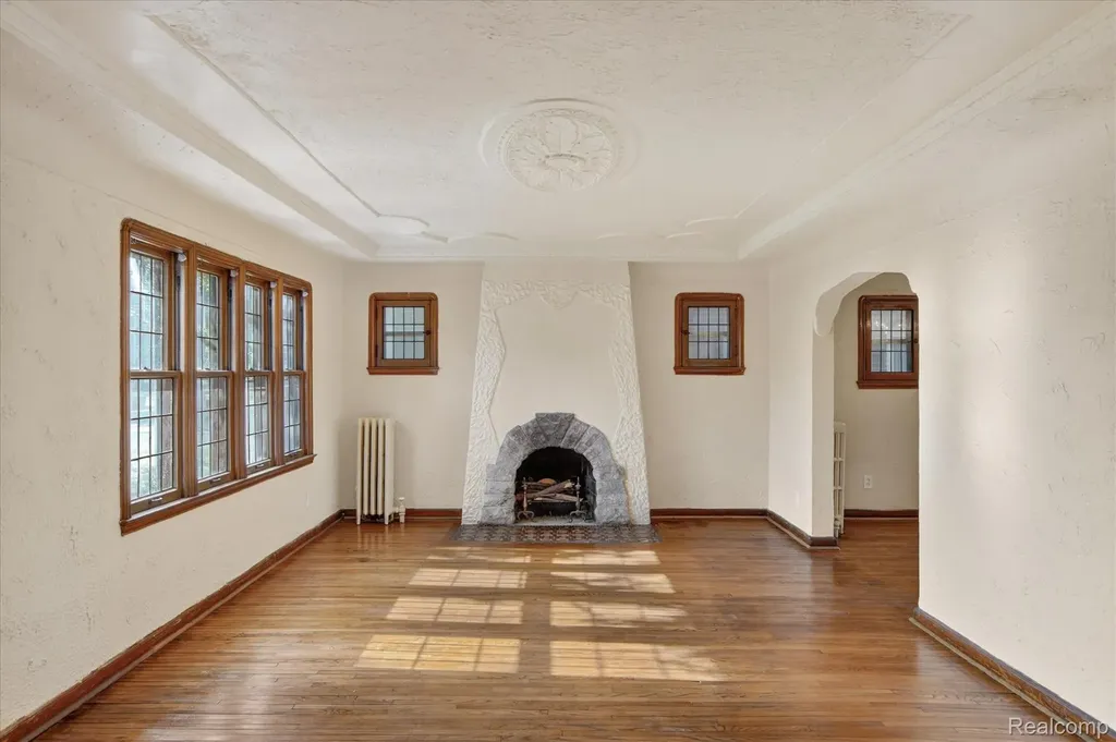 17509 Santa Barbara Drive Detroit City MI 48221