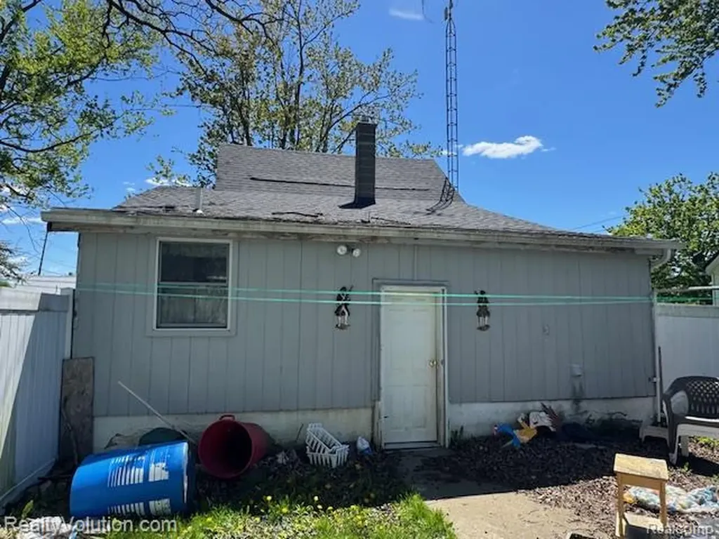 4212 1st Street Brown City City MI 48416