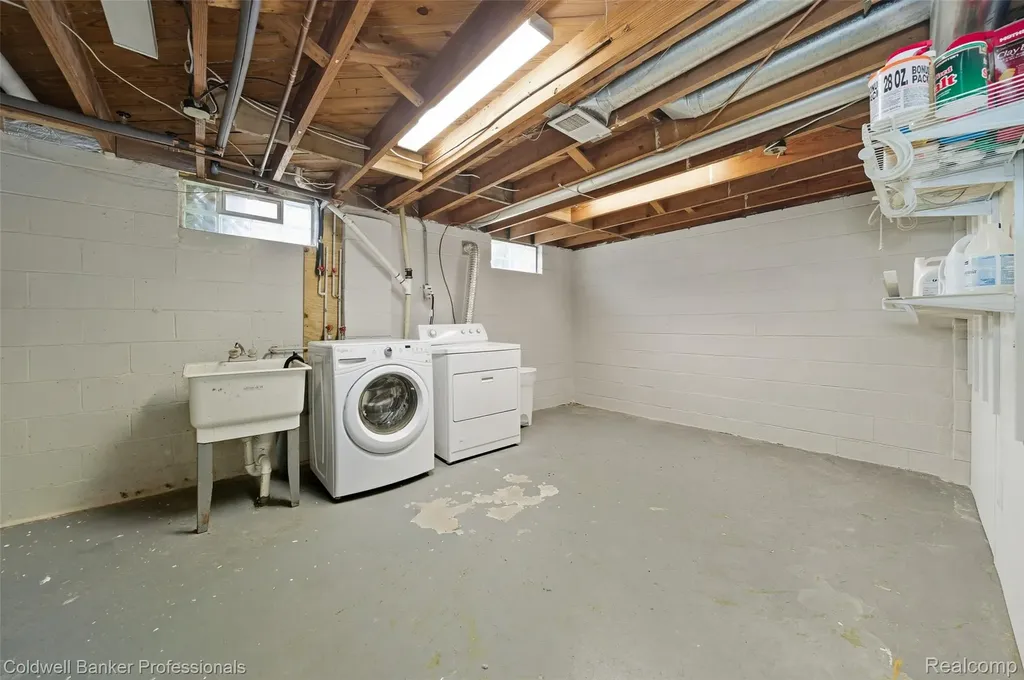 3311 Ellwood Avenue Royal Oak City MI 48073