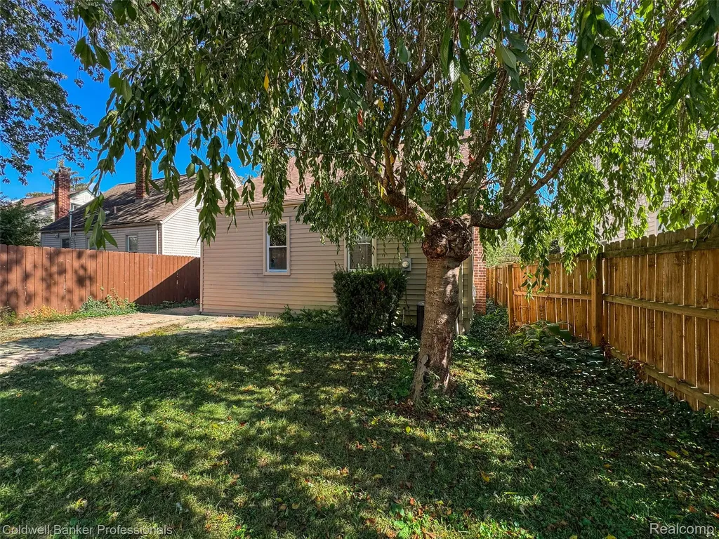 3311 Ellwood Avenue Royal Oak City MI 48073