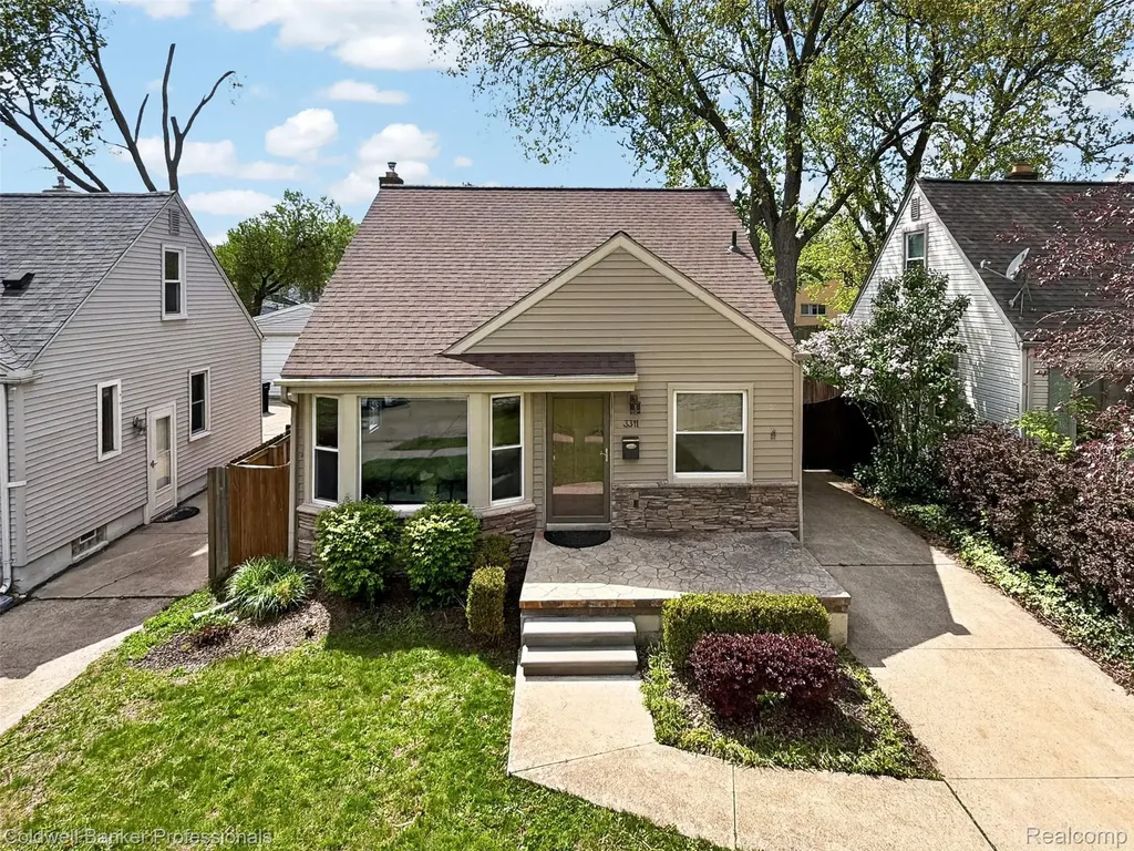 3311 Ellwood Avenue Royal Oak City MI 48073