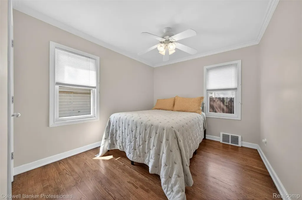 3311 Ellwood Avenue Royal Oak City MI 48073