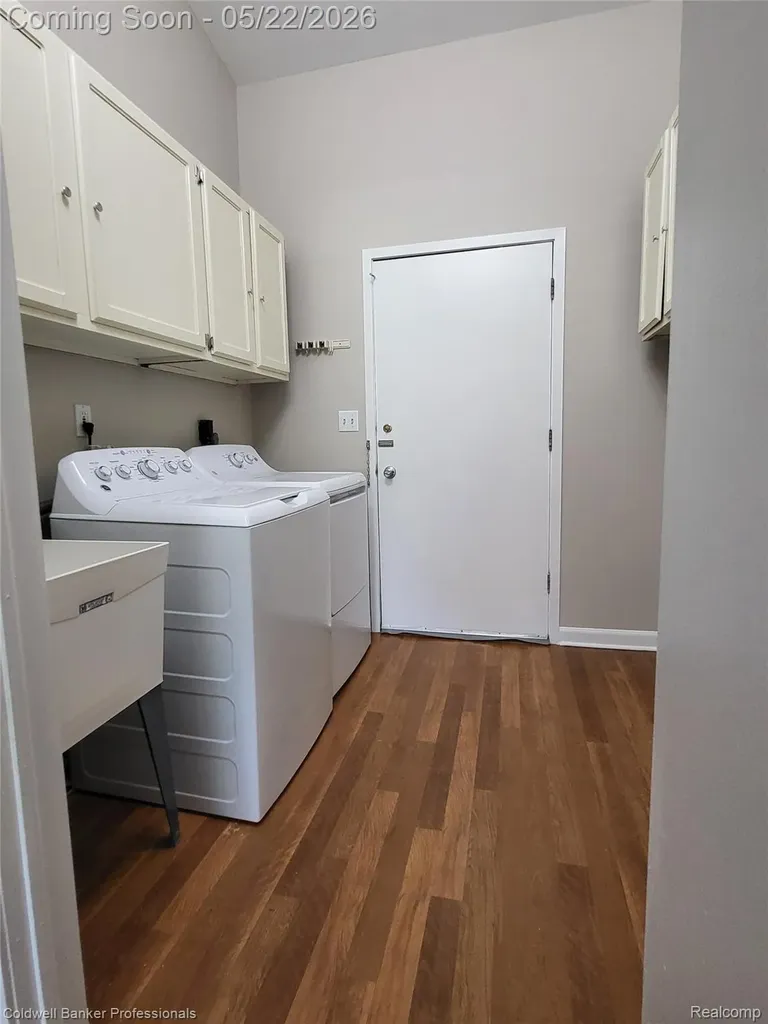 740 Peninsula Court Ann Arbor City MI 48105