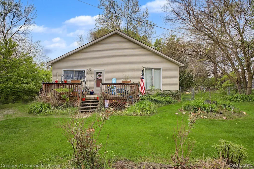 24235 Puritan Redford Charter Township MI 48239