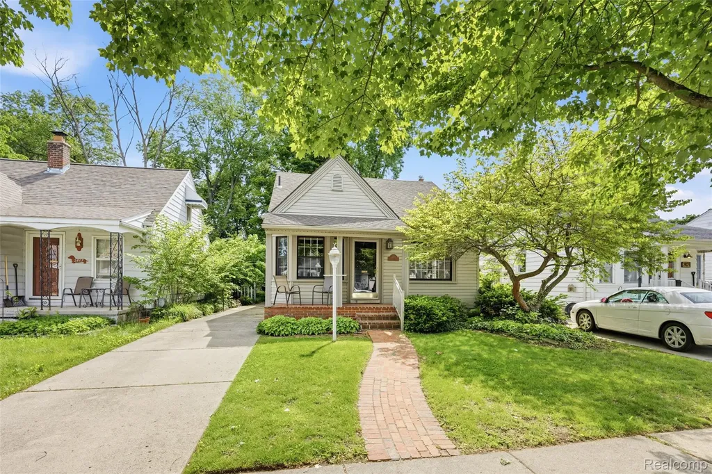 2815 Vassar Street Dearborn City MI 48124