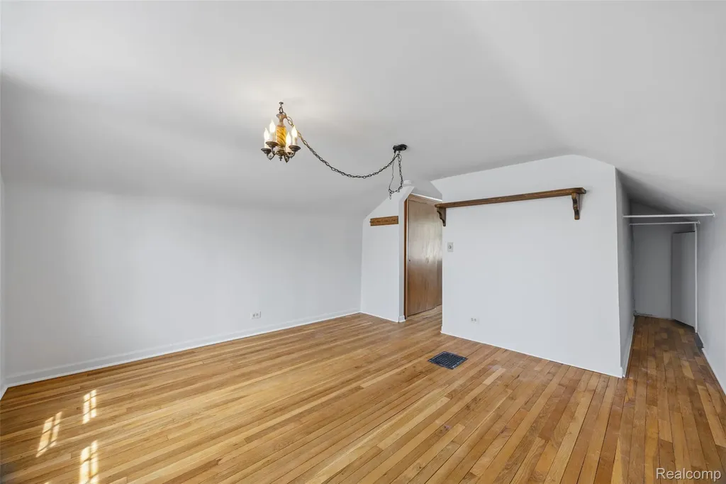 2815 Vassar Street Dearborn City MI 48124