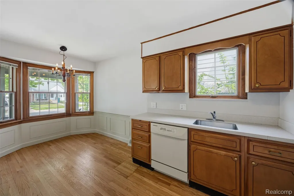 2815 Vassar Street Dearborn City MI 48124