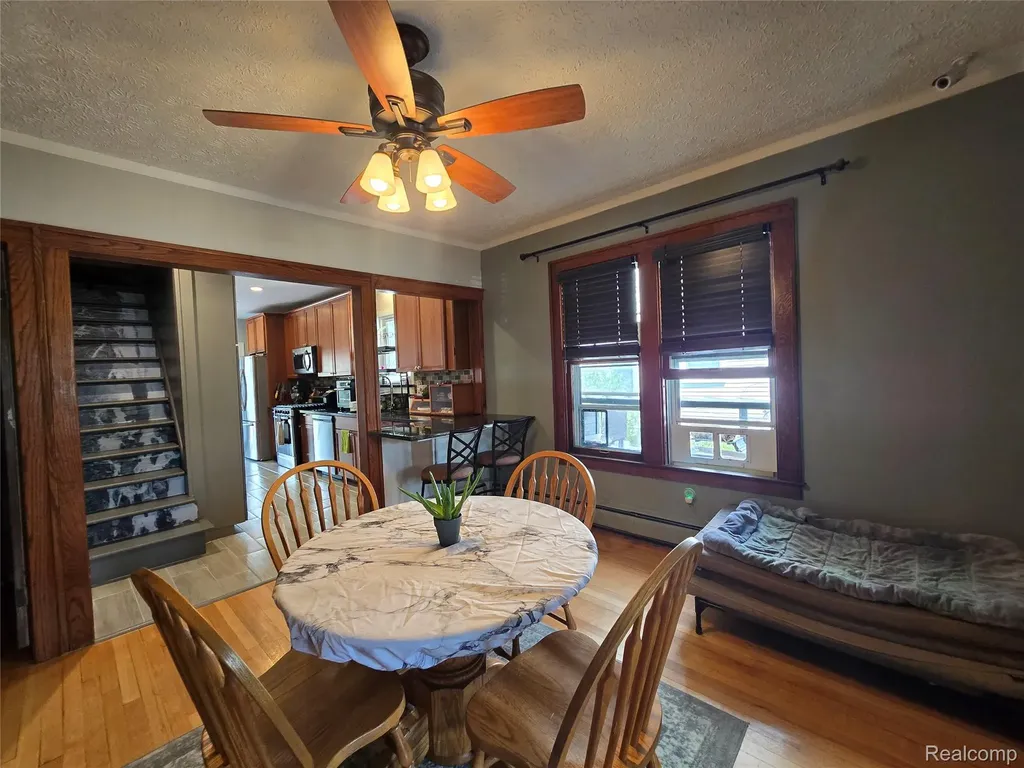 22911 Maple Avenue Farmington City MI 48336