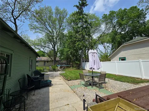 22911 Maple Avenue Farmington City MI 48336